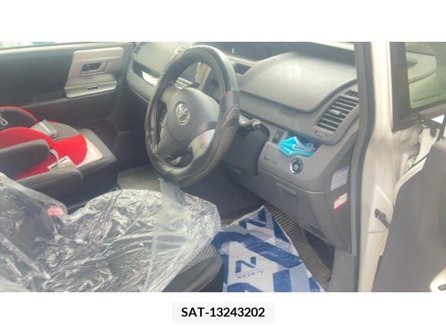 Toyota NOAH 2008-02 392843-16