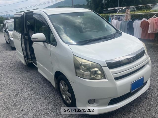 Toyota NOAH 2008-02 392843-1