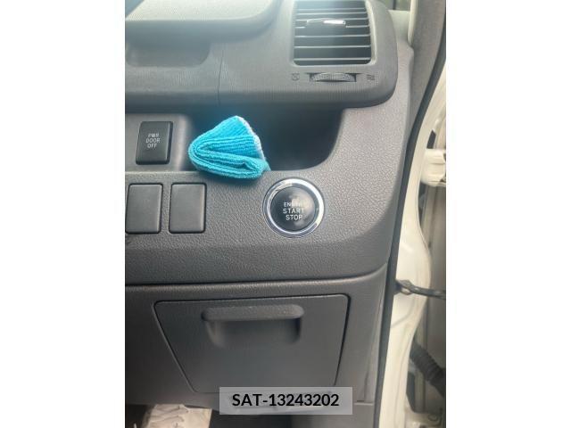 Toyota NOAH 2008-02 392843-19