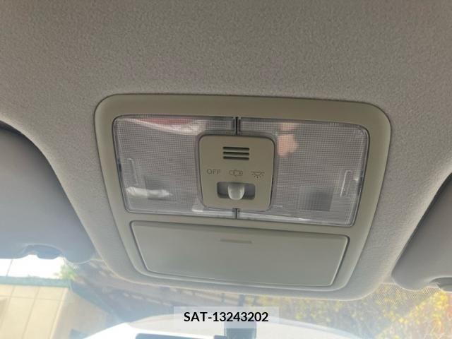 Toyota NOAH 2008-02 392843-25