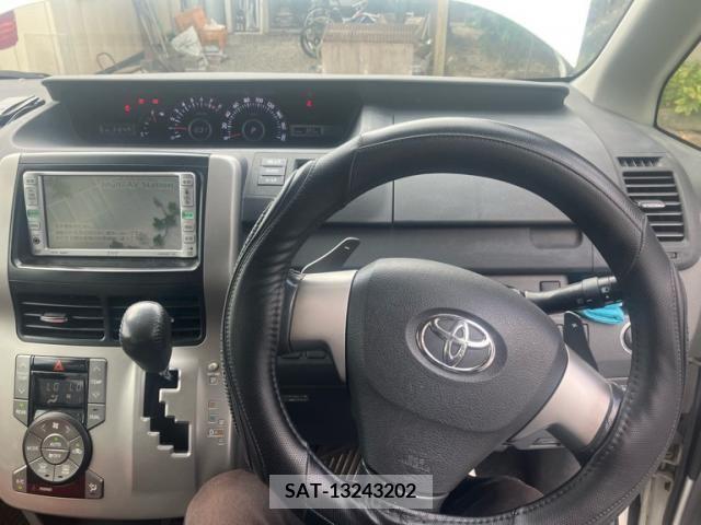 Toyota NOAH 2008-02 392843-4