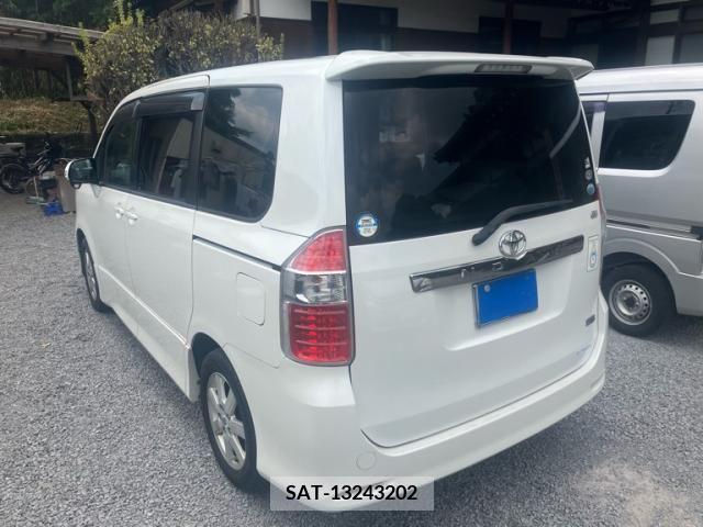 Toyota NOAH 2008-02 392843-3