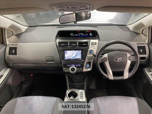 Toyota PRIUS ALPHA 2012-09 222482-1