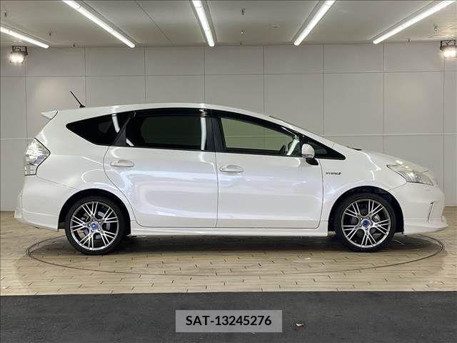 Toyota PRIUS ALPHA 2012-09 222482-16