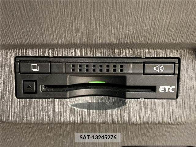 Toyota PRIUS ALPHA 2012-09 222482-5