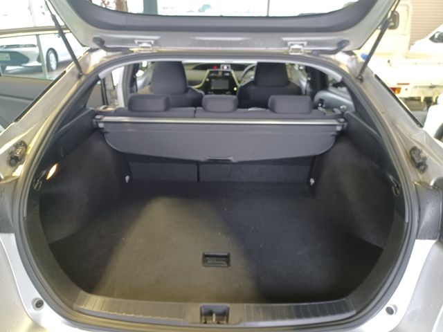 Toyota PRIUS 2018-07 5096-11