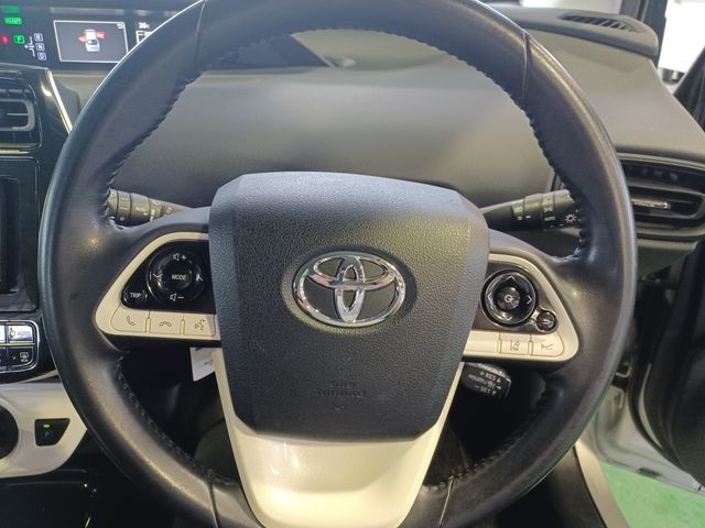 Toyota PRIUS 2018-07 5096-9