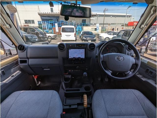 Toyota LAND CRUISER 2015-01 183130-17
