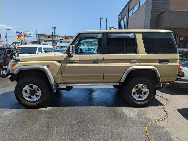 Toyota LAND CRUISER 2015-01 183130-3