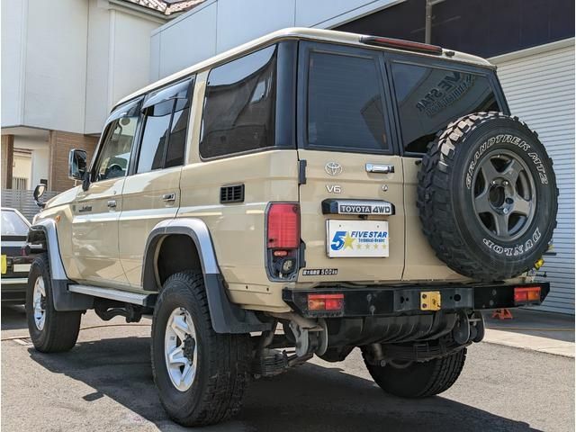 Toyota LAND CRUISER 2015-01 183130-5