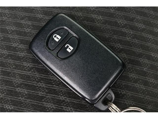 Toyota RACTIS 2015-03 7171-18