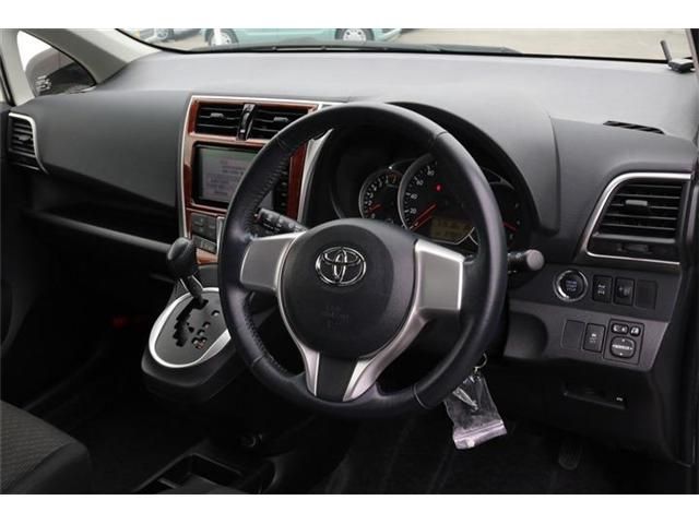 Toyota RACTIS 2015-03 7171-4