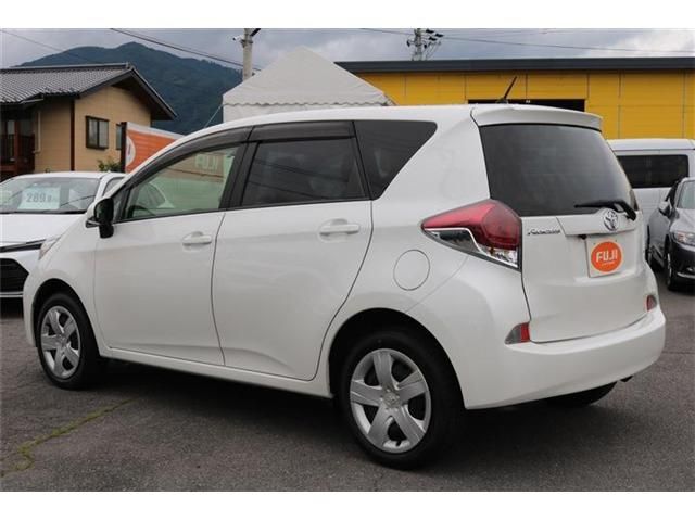 Toyota RACTIS 2015-03 7171-1