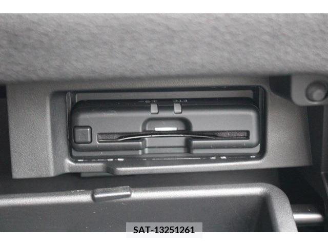 Nissan SERENA 2019-10 284094-3