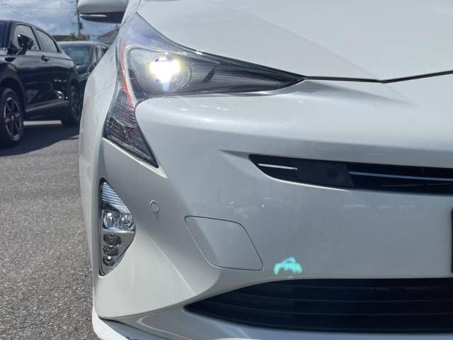 Toyota PRIUS 2016-08 5520-12