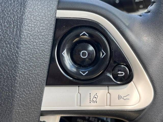 Toyota PRIUS 2016-08 5520-2