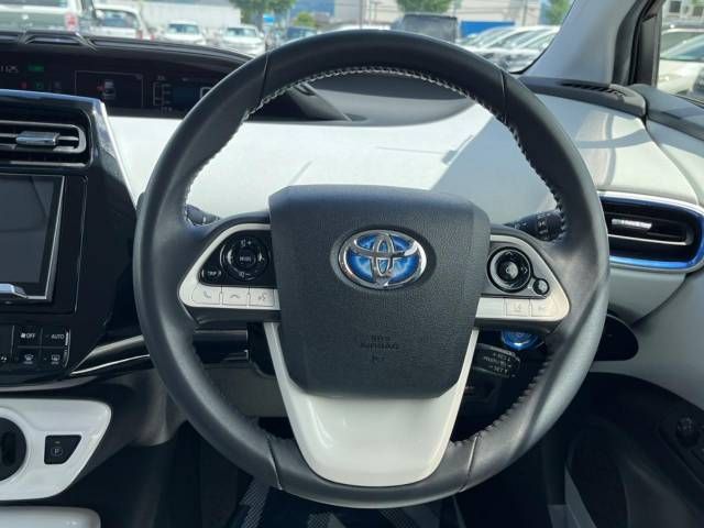 Toyota PRIUS 2016-08 5520-11