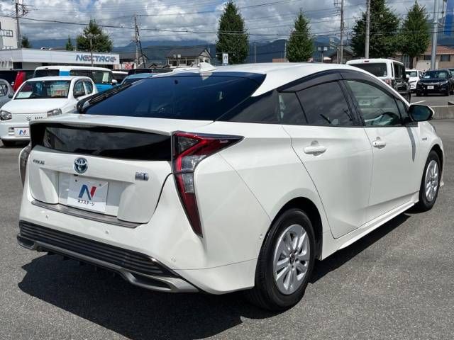 Toyota PRIUS 2016-08 5520-17