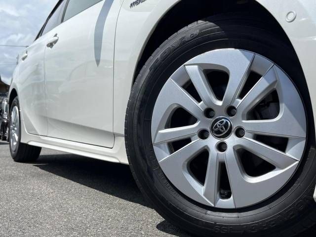 Toyota PRIUS 2016-08 5520-13