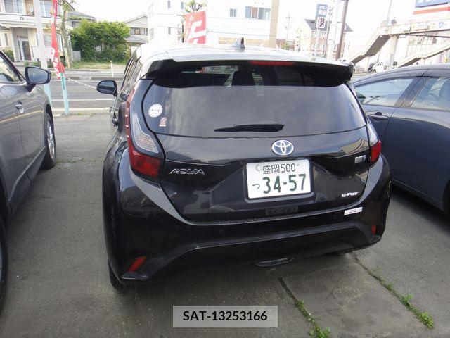 Toyota AQUA 2022-01 292118-3
