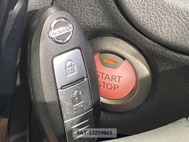 Nissan NOTE 2017-08 339841-7