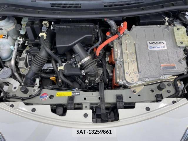 Nissan NOTE 2017-08 339841-18