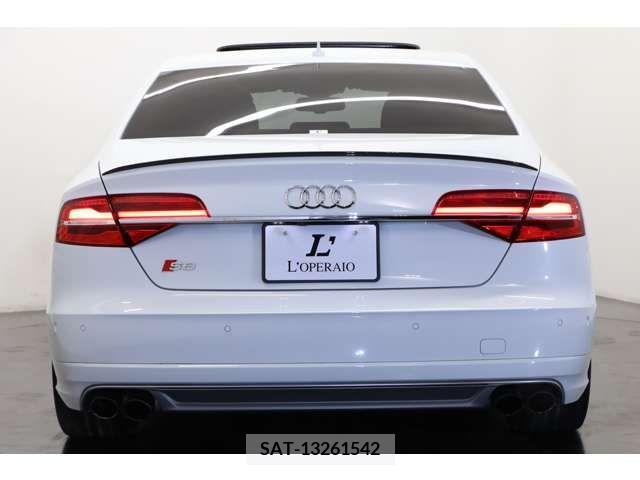 Audi S8 2016-06 350367-19