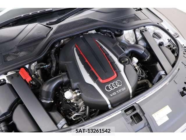 Audi S8 2016-06 350367-5