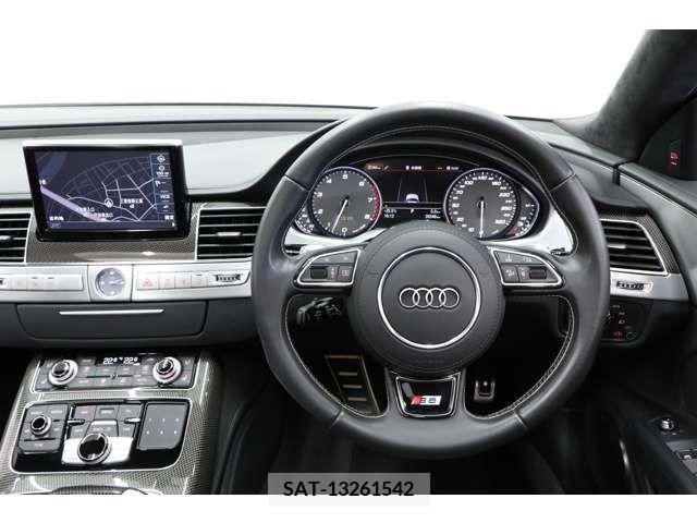 Audi S8 2016-06 350367-8