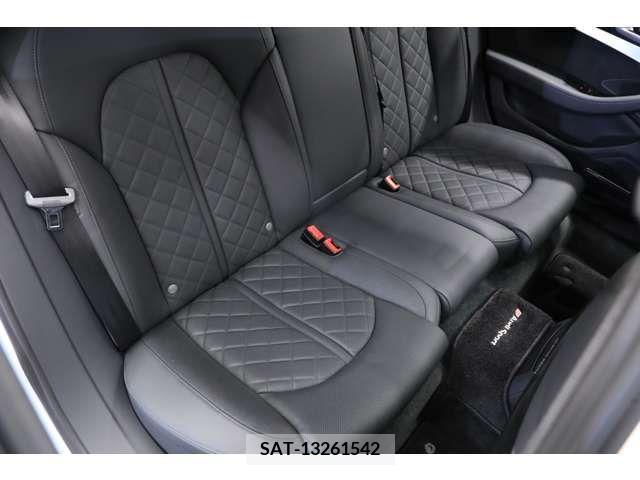 Audi S8 2016-06 350367-10