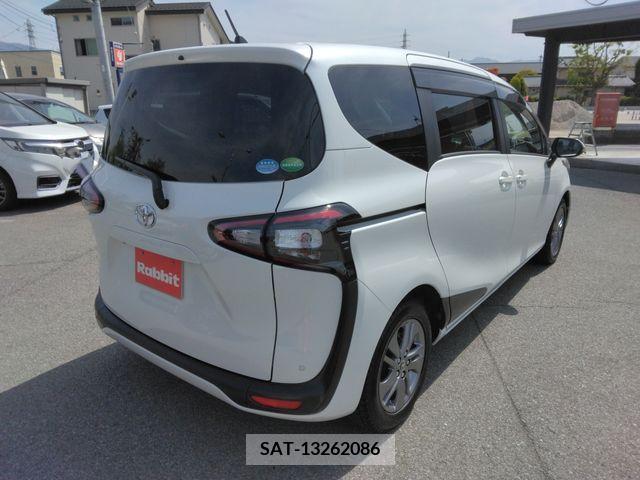 Toyota SIENTA 2017-03 298354-5