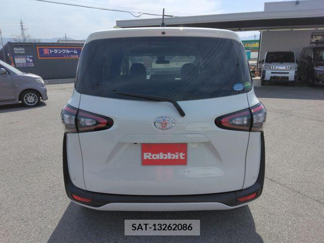 Toyota SIENTA 2017-03 298354-6