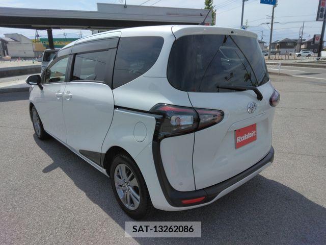 Toyota SIENTA 2017-03 298354-7