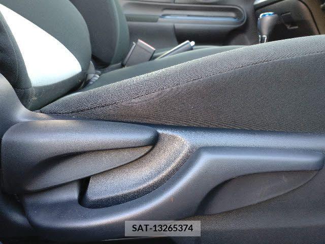 Toyota AQUA 2014-03 208329-21