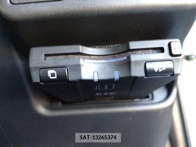 Toyota AQUA 2014-03 208329-11