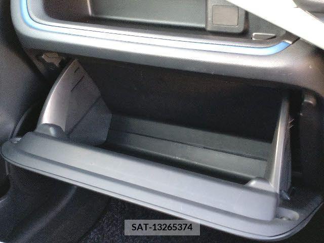 Toyota AQUA 2014-03 208329-10