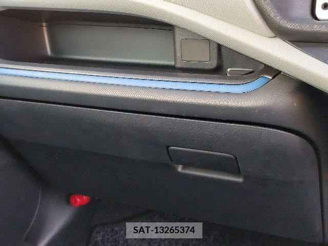 Toyota AQUA 2014-03 208329-4