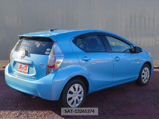 Toyota AQUA 2014-03 208329-2