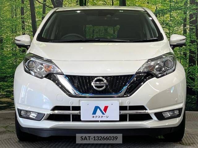 Nissan NOTE 2017-08 365341-14