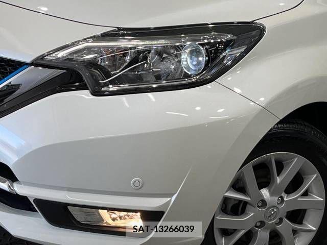 Nissan NOTE 2017-08 365341-12