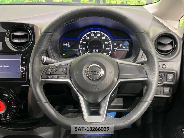 Nissan NOTE 2017-08 365341-11
