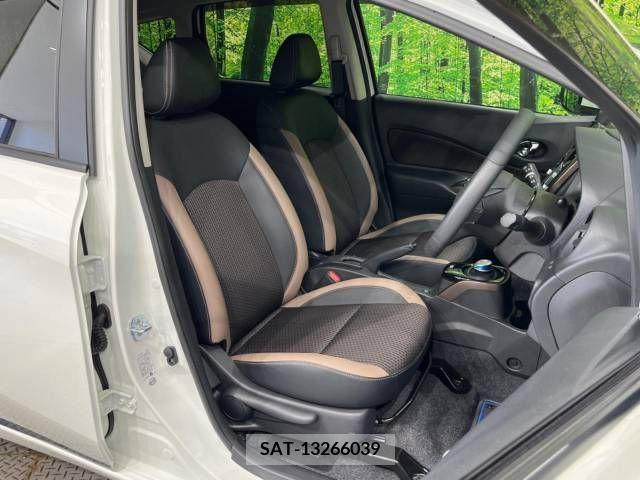 Nissan NOTE 2017-08 365341-8
