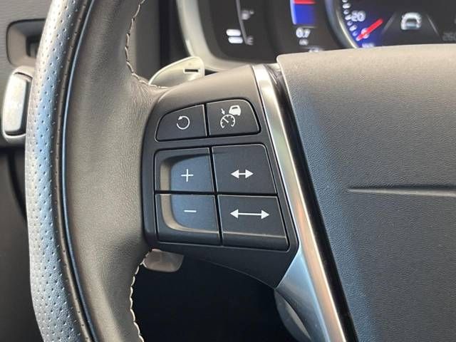 Volvo V60 2018-05 27598-9