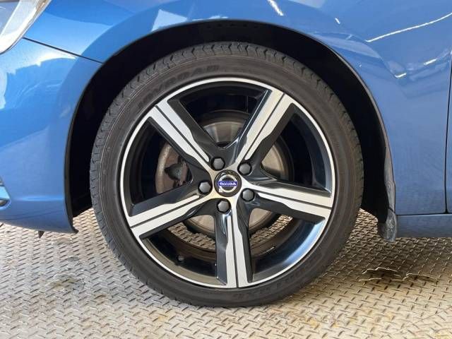 Volvo V60 2018-05 27598-15