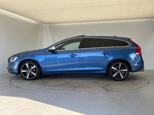 Volvo V60 2018-05 27598-18