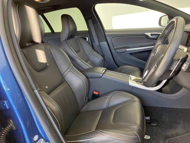 Volvo V60 2018-05 27598-11