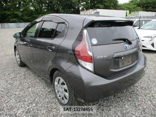 Toyota AQUA 2015-08 314238-2