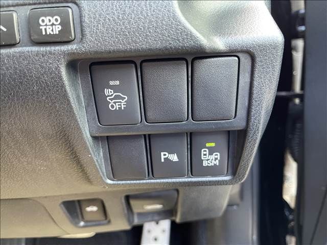 Lexus IS 2013-08 689-9