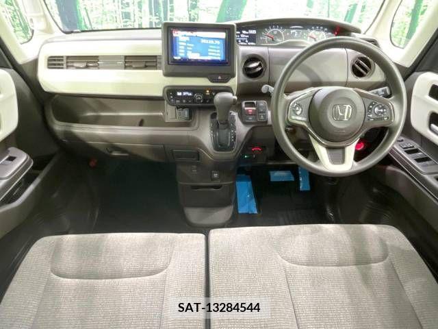 Honda N BOX 2022-04 364404-1