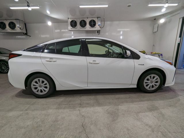 Toyota PRIUS 2019-03 64-6